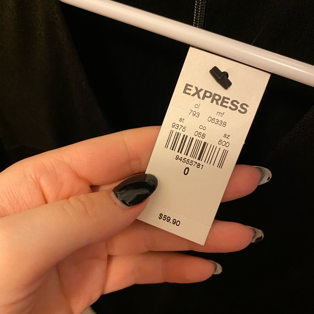 Express LBD - Picture 4 of 4